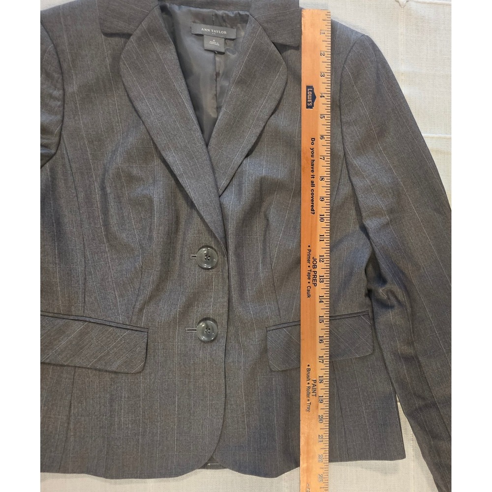Ann Taylor Womens Grey Pinstripe Two Button Blazer Jacket Size 6 Professional - Picture 3 of 5
